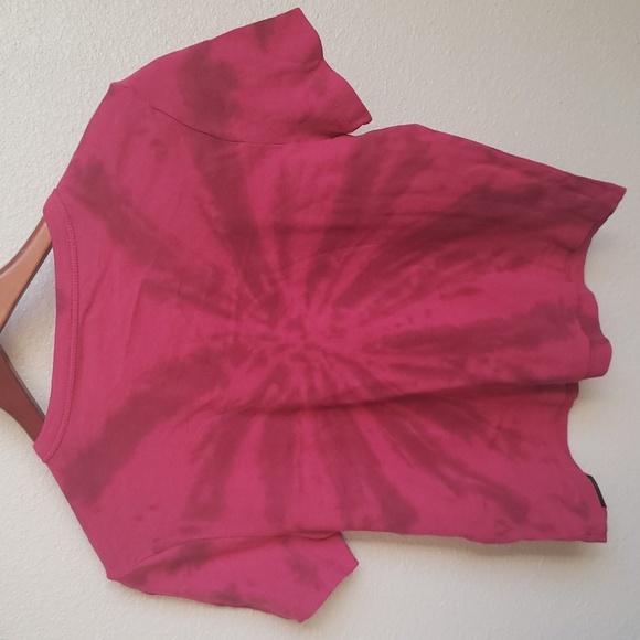 NWT Marvel women's top dark pink/maroon tie-dye design size large - Picture 5 of 7